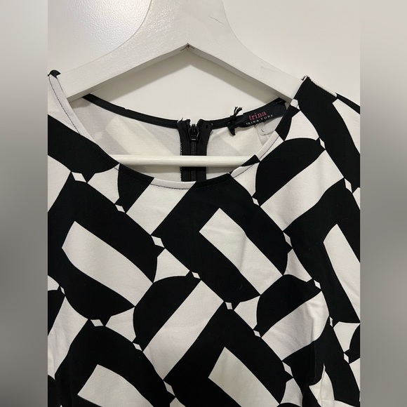 Trina Trina Turek Geometric print BodyCon Dress - Picture 5 of 6